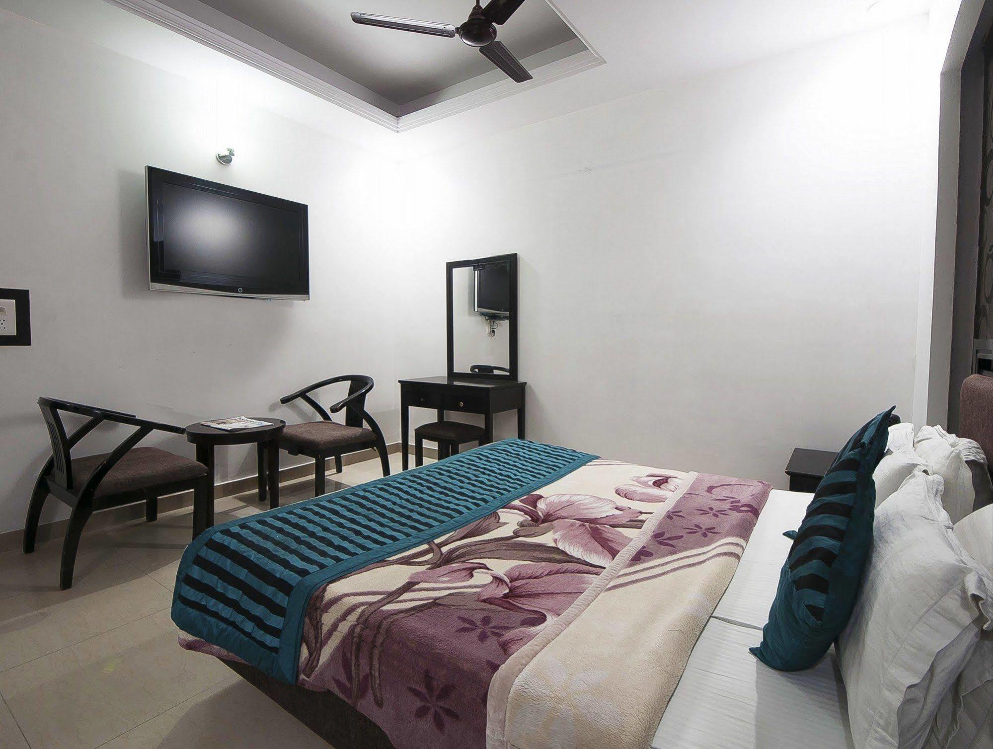 Hotel Sunrise เดลี ภายนอก รูปภาพ