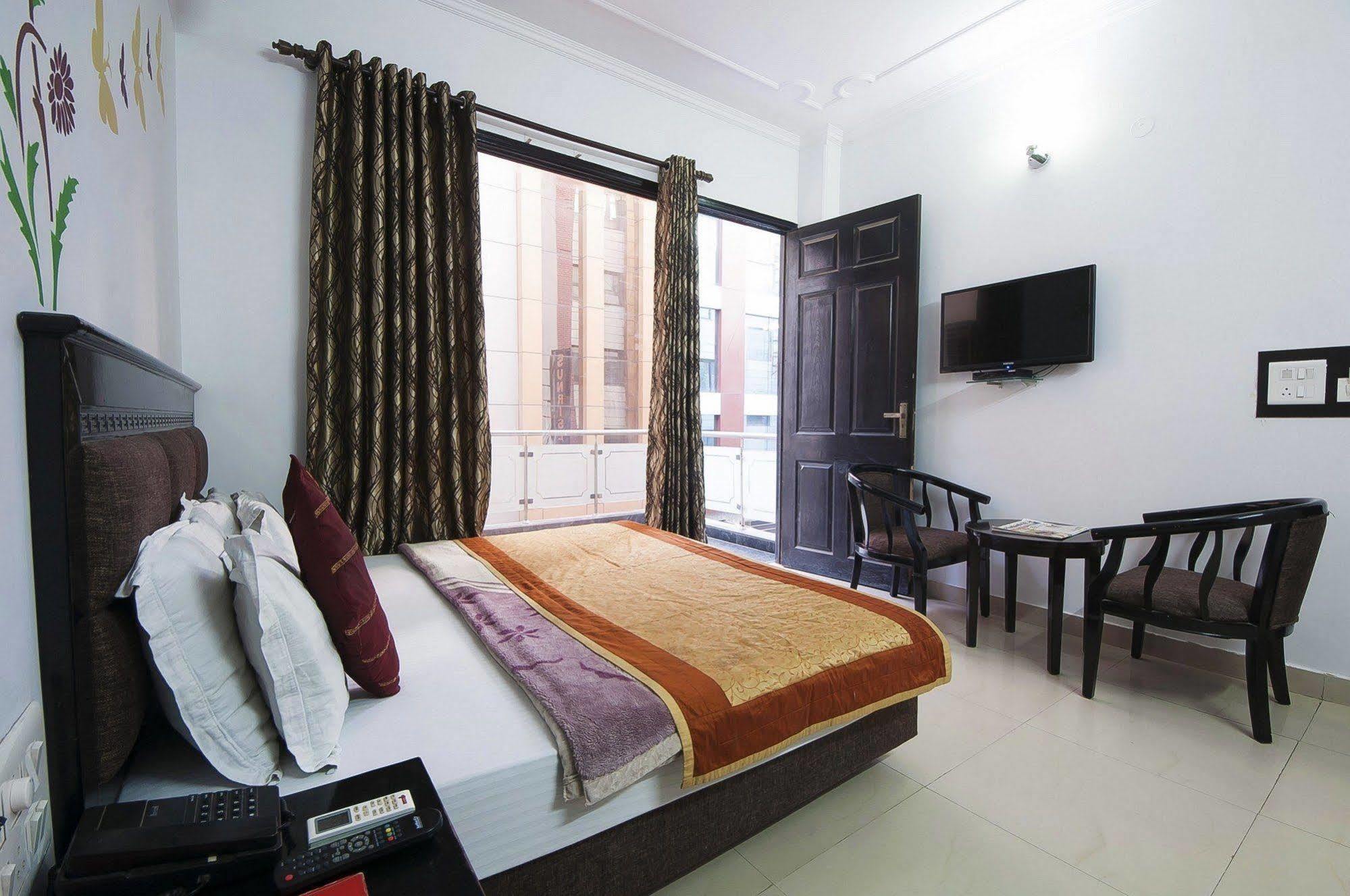 Hotel Sunrise เดลี ภายนอก รูปภาพ